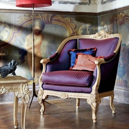 A belső tér a nappaliban egy klasszikus stílusú 15 fotó