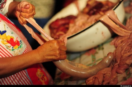 Hogyan hentes egy ló, szakácsok - Chef Kazahsztán (ló) Hogyan hentes egy ló, főz - Chef Kazahsztán