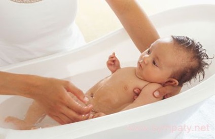 Hogyan kell helyesen gondozni az újszülött bőre