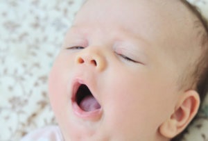 Hogyan kell tanítani a gyermeket, hogy aludni anélkül pelenka leírása hatékony eszközöket és módszereket az elválasztás