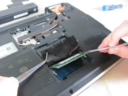 Hogyan szétszedni laptop Sony Vaio PCG-6j2l - blogofolio Romana Paulova
