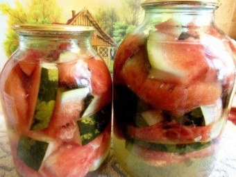 Hogyan savanyú görögdinnye lehetőségek hordók és kannák