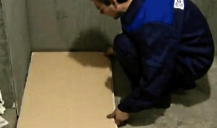 Mivel a meleg pincében-do belsejében is (meleg) Hogyan szigeteljük a pince belső DIY