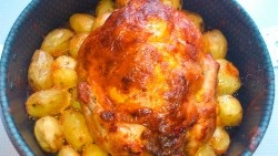 Hogyan kell sütni a csirkét a sütőbe burgonyával és almával