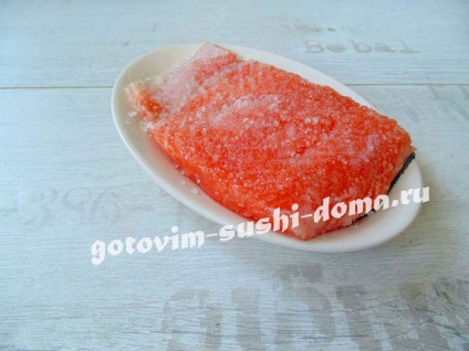 Hogyan savanyú piros hal otthon sushi előkészítés (a lé piros hal) Hogyan savanyú piros hal, sushi előkészítés otthon