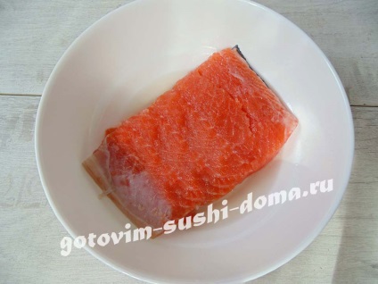 Hogyan savanyú piros hal, sushi előkészítés otthon