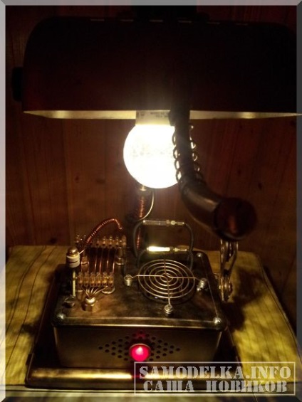 Creative steampunk lámpa kezét (az alsó testrész) Creative steampunk lámpa kezével