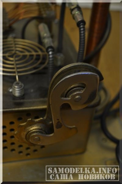 Creative steampunk lámpa kezét (az alsó testrész) Creative steampunk lámpa kezével