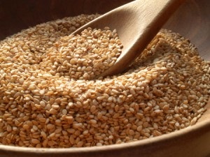 Sesame hasznos tulajdonságok és ellenjavallatok (használhatja az eszközt) Sesame hasznos tulajdonságokat és ellenjavallatok