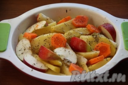 Csirke almával és burgonya a sütőben - egy recept fényképpel (burgonya) Csirke almával és burgonya a sütőben - a recept egy fotó