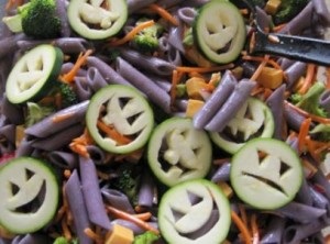 Menü Halloween - szörnyű étel receptek (a gyerekek mondani más hagyományok) Menü Halloween - szörnyű étel receptek