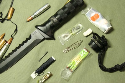 Túlélési kés, melyik a jobb, a fajta kovakő, dzsungel királya, hajtogatás, Army, sokoldalú és (egyes) Túlélési kés, melyik a jobb, a fajta kovakő, dzsungel királya, hajtogatás, Army, sokoldalú és