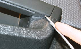 Opel Astra H eltávolítását és beszerelését egy kárpit egy hátsó ajtó Opel Astra n használati eltávolítási egység (telepítés) Opel Astra H eltávolítását és beszerelését egy kárpit egy hátsó ajtó Opel Astra n utasítást eltávolítása növény