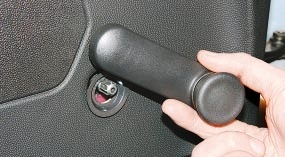 Opel Astra H eltávolítását és beszerelését egy kárpit egy hátsó ajtó Opel Astra n használati eltávolító berendezésben (Opel) Opel Astra H eltávolítását és beszerelését egy kárpit egy hátsó ajtó Opel Astra n utasítást eltávolítása növény