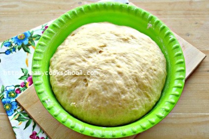 Gombóc fokhagymás recept fotókkal lépésről lépésre, egyszerű receptek (gombóc) Gombóc fokhagymás recept fotókkal lépésről lépésre, egyszerű receptek