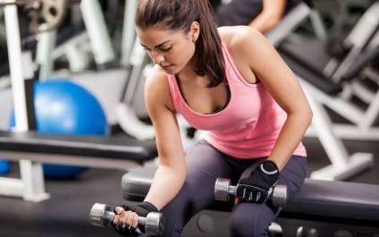 Az első nap az edzőteremben ... a félelmek, aggodalmak, mit kell hozni, és hogyan viselkednek az első napon (fitness ruházat) Az első nap az edzőteremben ... a félelmek, aggodalmak, mit kell hozni, és hogyan viselkednek az első napon