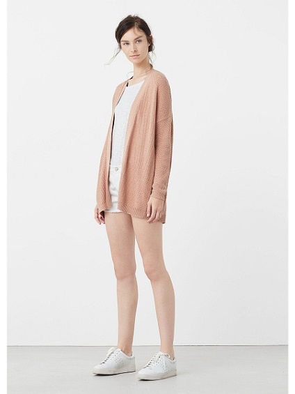Dusty rose, mint rajta a tényleges színét a csökkenés (őszi-téli 2016-17) Dusty rose, mint rajta a tényleges színét őszi