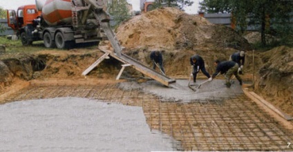 A padló a pincében egy magánlakás videó utasítást, hogy hogyan lehet a saját kézzel, különösen kiterjedő, ár,