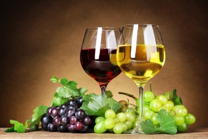 A folyamat (lépések) a bortermeléssel otthon szőlőből „Isabelle”