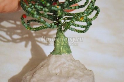 Bolyhos karácsonyfa üveggyöngyből (New Year) Bolyhos karácsonyfák üveggyöngyből