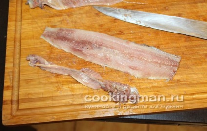 Razdelyvanie hering filé - főzés férfiak (hering) Razdelyvanie hering filé - főzés férfiak