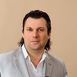 Sergey Sever - életrajz, születési idő, születési hely, filmográfia, videók (Akadémiai Kórustársaság Iskola) Sergey Sever - életrajz, születési idő, születési hely, filmográfia, videók