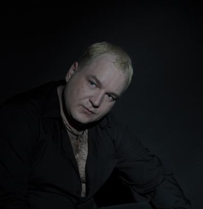Sergey Sever - életrajz, születési idő, születési hely, filmográfia, videók (Akadémiai Kórustársaság Iskola) Sergey Sever - életrajz, születési idő, születési hely, filmográfia, videók