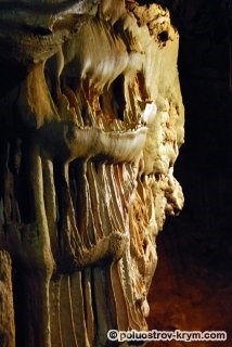 Skelsky Cave, Krím, Krím épületek