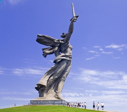 Szobrászat - anyaországgal - Volgograd (anyaországhoz) Szobor - anyaországgal - Volgograd