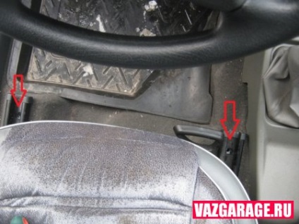 Eltávolítása első ülés Lada Kalina (ülés) Eltávolítása első ülés Lada Kalina