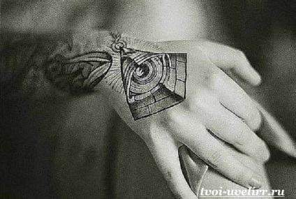Tetoválás a kéz (a kéz tetoválás a fotó) Tattoo csuklóján