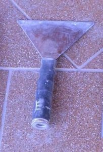 Kerámia vagy a padlón a garázsban (garázs) Kerámia csempe a padlón a garázsban