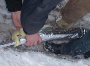 Hőszigetelés a csővezeték a telet egy magánházban