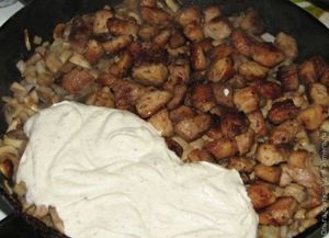 Grillezett sertés gombával (gombamártással) Grillezett sertés gombával