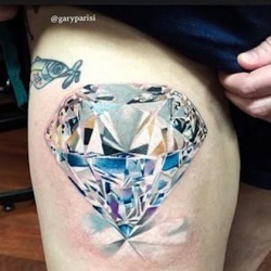 Az érték egy gyémánt tetoválás, fotók, vázlatok