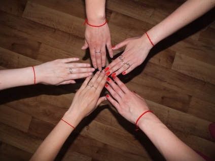 5 Фактів про червоної нитки на руці, про які ви не здогадувались