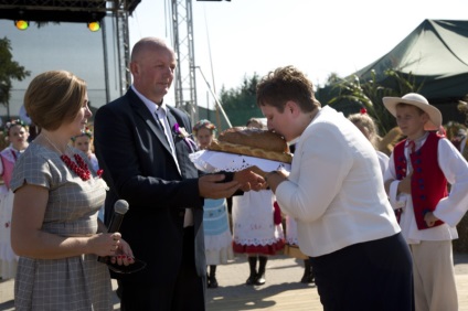 Dozhinki (dozhinki) éves ünnepe az aratás Lengyelországban 2016-ban, Lengyelország hírek, kultúra, hagyomány