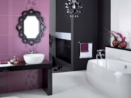 Lila fürdőszoba, szép kombinációk bézs, fehér, lila és szürke virágok