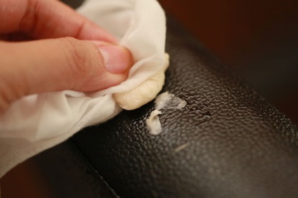 Hogyan tisztítható gumi a kanapéról, astra