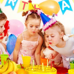 Hogyan ünneplik a gyermek születése 1 éves titkok és ötletek