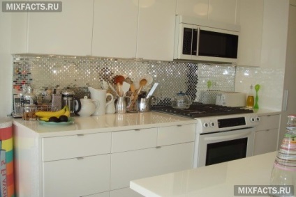 Mi kötény a konyha jobb választani műanyag vagy üveg