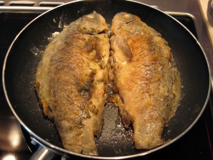 Hogyan lehet eltávolítani a hal szaga a konyhában segítségével népi jogorvoslat