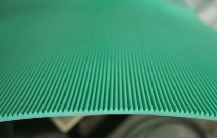 Hogyan válasszuk ki a hordozó laminált és hogyan kell fektetni (nincs előnye) Hogyan válasszuk ki a hordozó laminált és hogyan kell fektetni