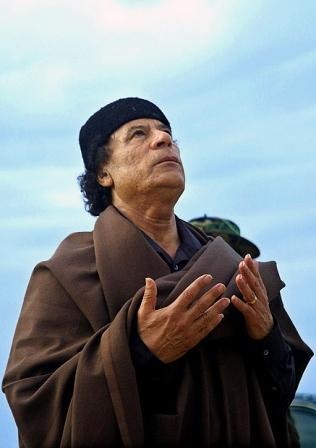 Muammar Gaddafi - Kadhafi életrajz