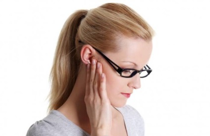 Німіє вухо причини, симптоми і лікування