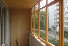 Üvegezett erkély Hruscsov, mint a máz és a felmelegedés következtében a kezüket, a videó és a súly