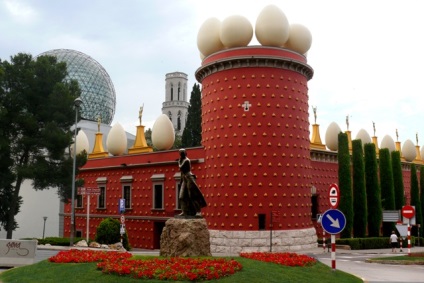 Portré Salvador Dalí, a magazin - 365 (álló) Portré Salvador Dalí, a magazin - 365