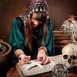 A rituálék, az elmélet és a gyakorlat a mágikus (magic) A rituálék, az elmélet és a gyakorlat a mágikus