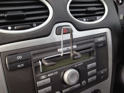 Készítsen tartó iPhone az autóban