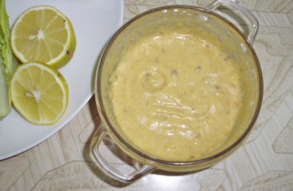 Sauce Cézár saláta - öntettel receptek egyszerű, ízletes, fotókkal és videó